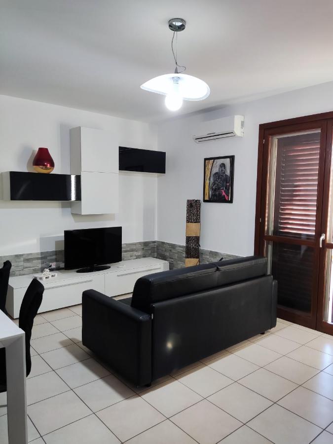 Vico Stazione Apartment Uta Exterior photo
